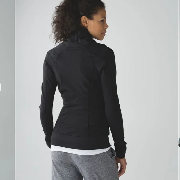 Lululemon | Bhakti Yoga Jacket in navy - Picture 2 of 11